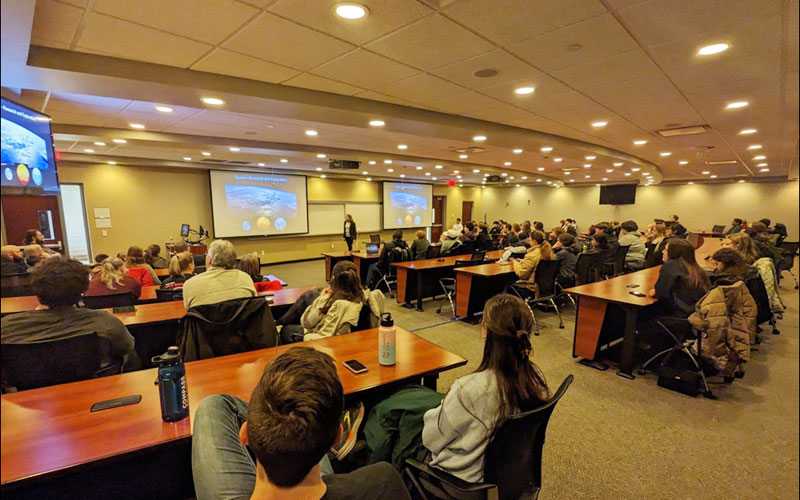 Dr. Linda Godwin opens her public lecture. 