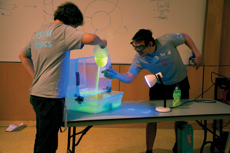 Bananas frozen with liquid nitrogen, glowing soap, and a Rubens’ tube were some of the demos on display at our physics show. Photos courtesy of Juan Cabanela.