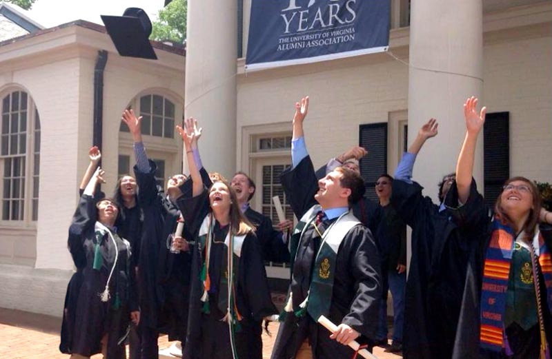 SPS &amp; Sigma Pi Sigma graduates at the University of Virginia.